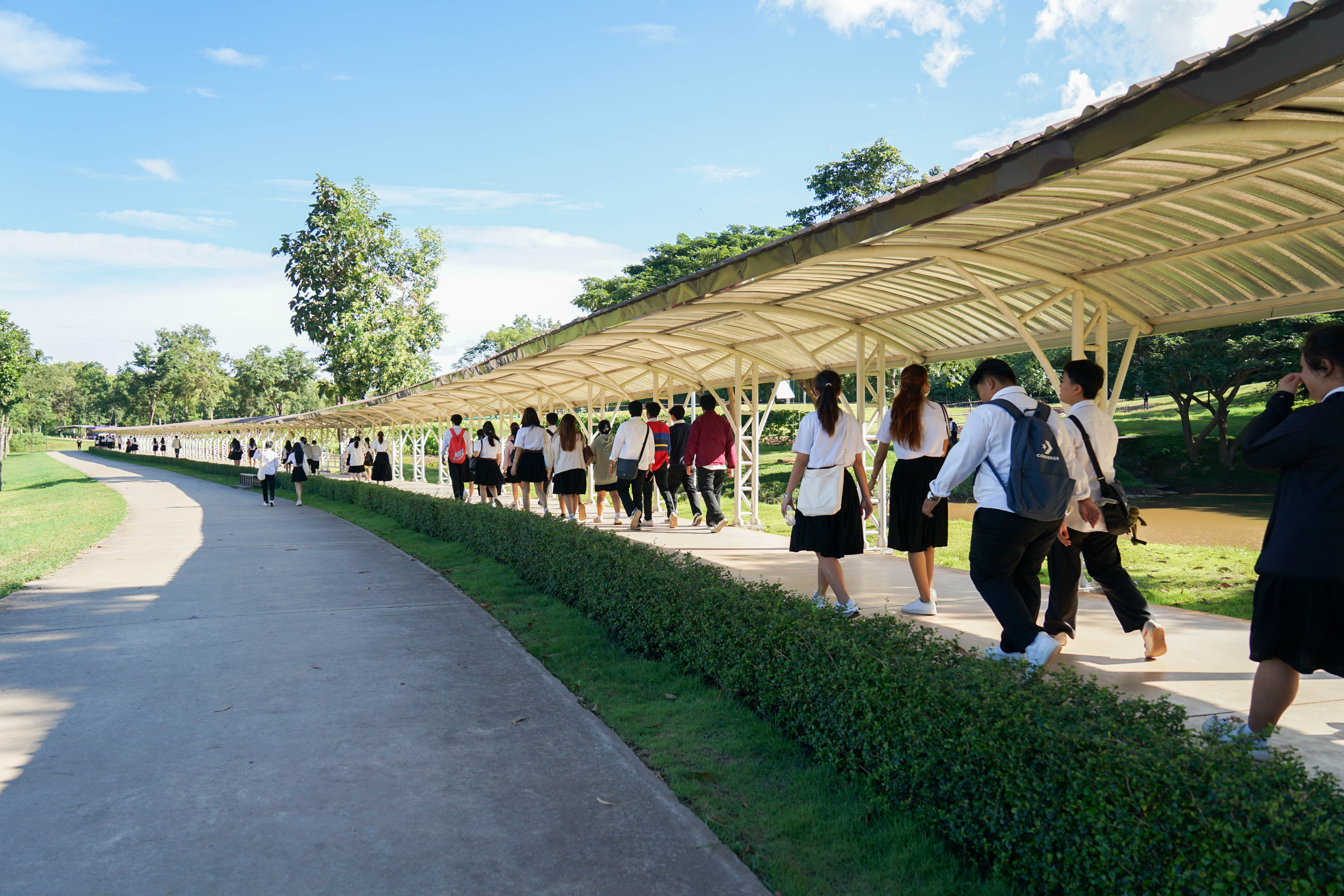 Walking street campus