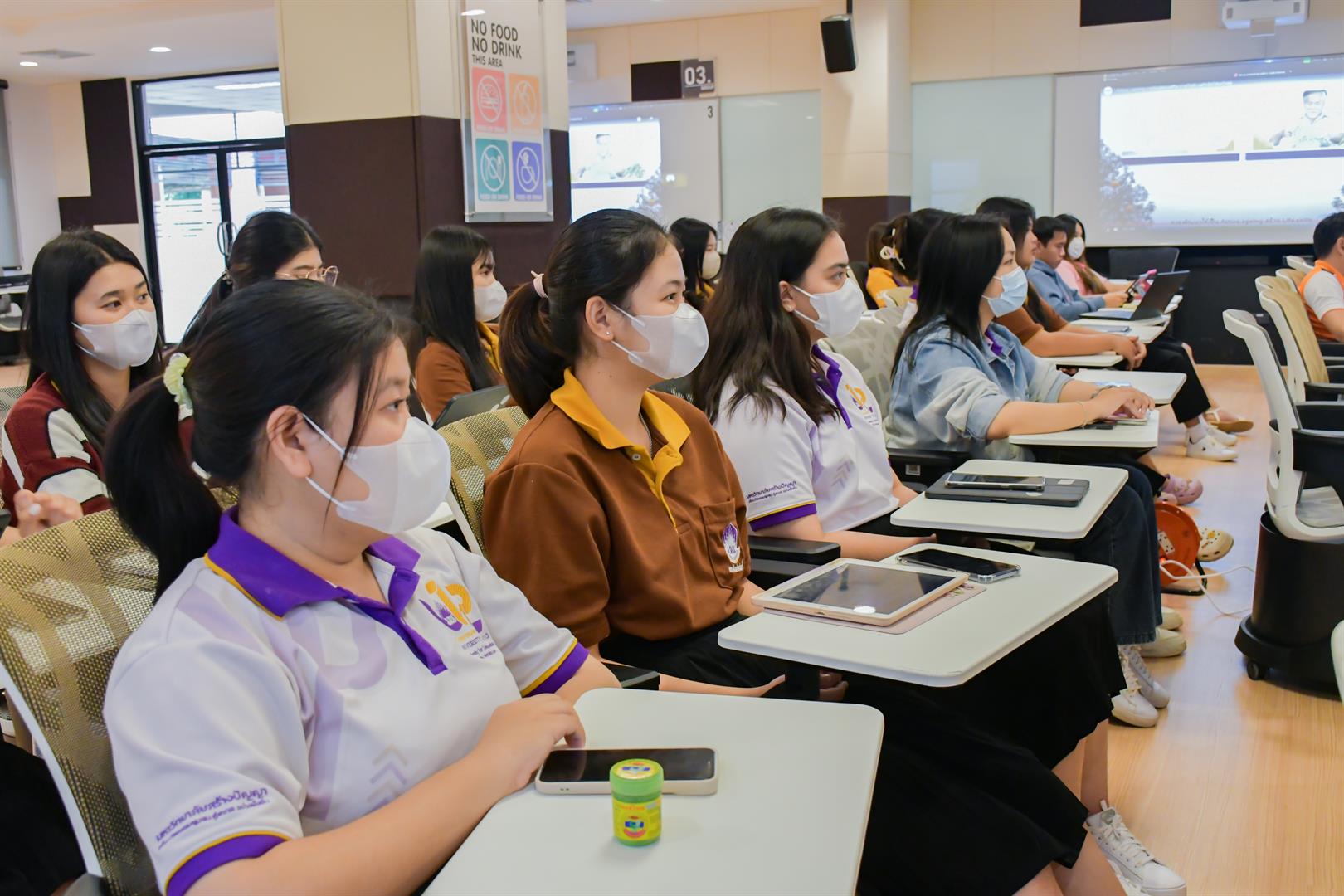 Active learning classroom with interactive technology, University of Phayao