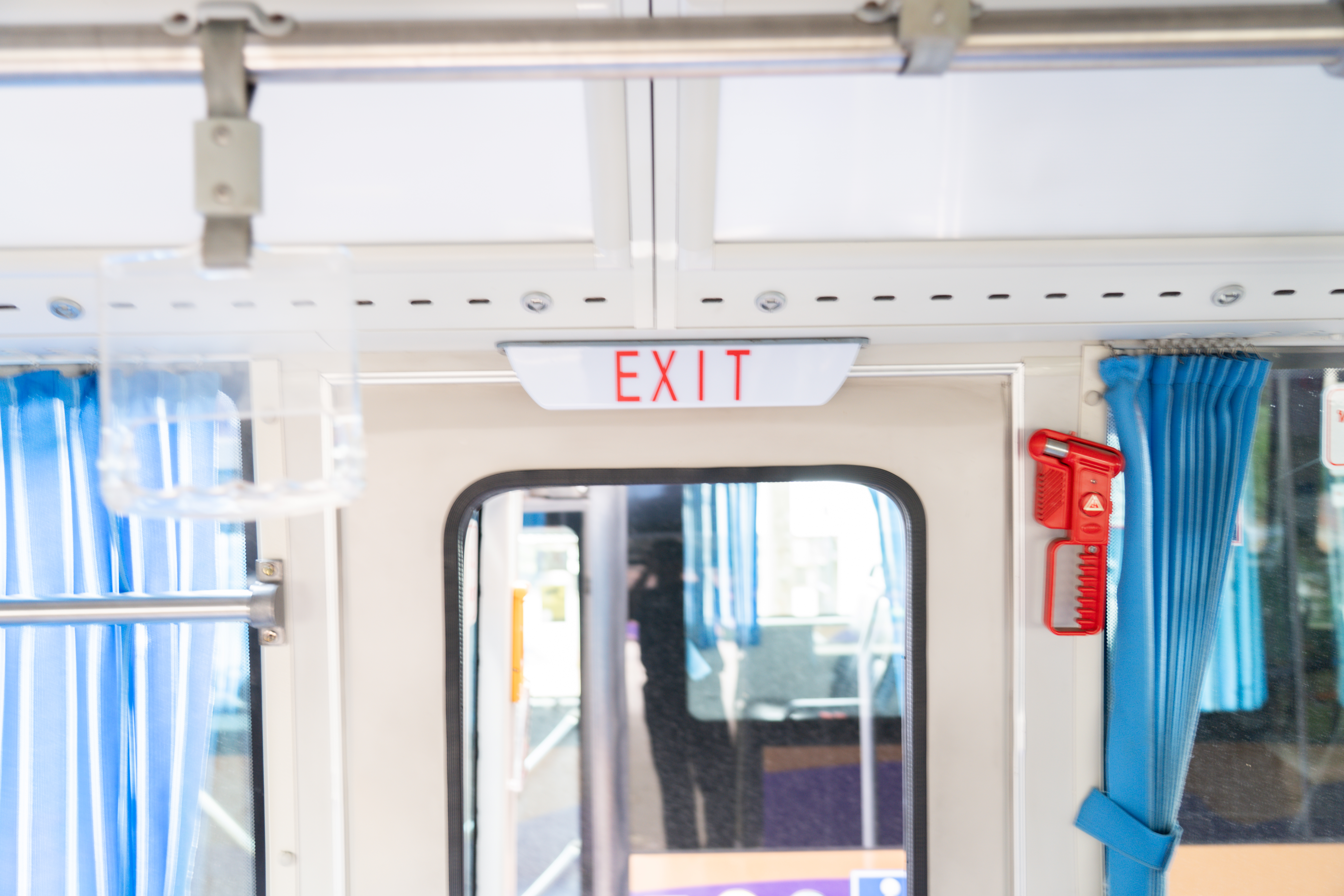 Emergency door on electric bus